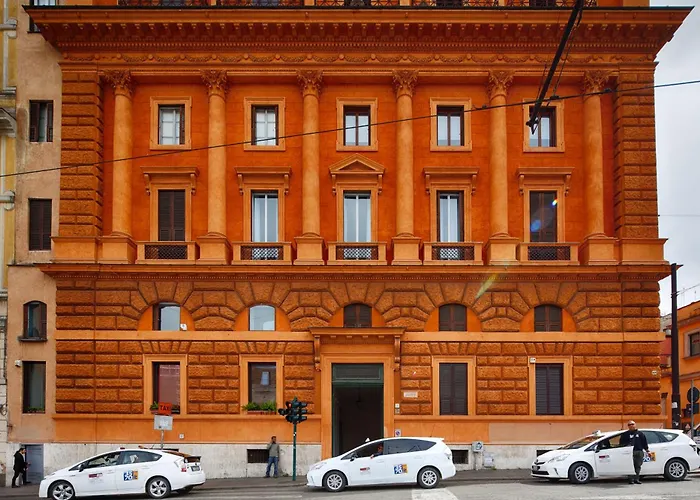 Ht Maximus Konukevi 4*