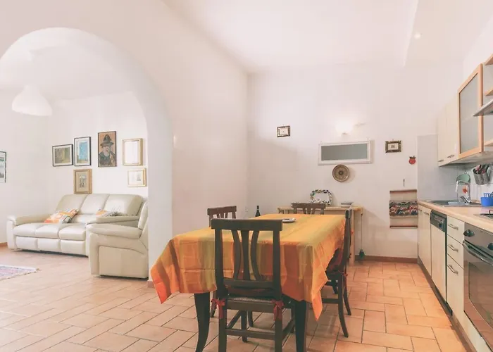 Ht Maximus בית הארחה 4*