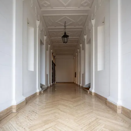 Ht Maximus ゲストハウス 4*