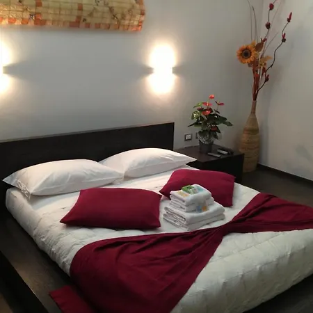 Ht Maximus ゲストハウス 4*